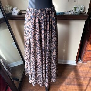 Chicwish Leopard Print Maxi Skirt – Size M/L